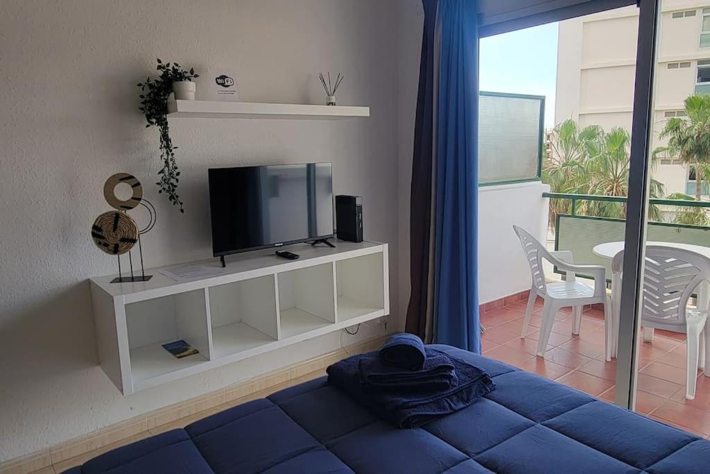 Comodoro Los Cristianos 302T Luaran gambar